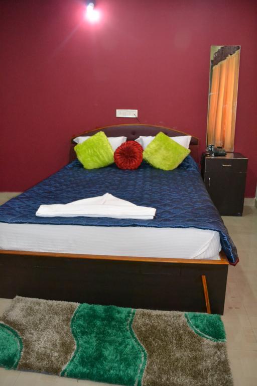 Hotel Kings Gateway バンガロール 部屋 写真