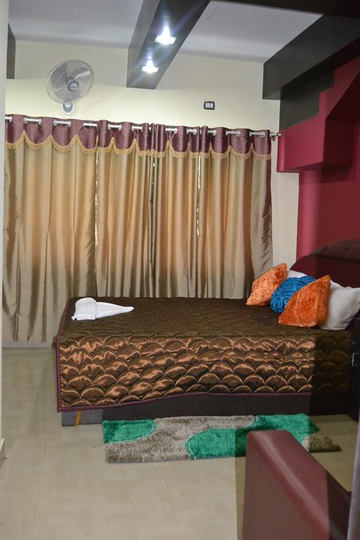 Hotel Kings Gateway バンガロール 部屋 写真